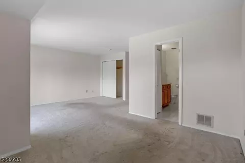 2 Sam Bonnell Dr, Clinton, NJ 08809 photo 21