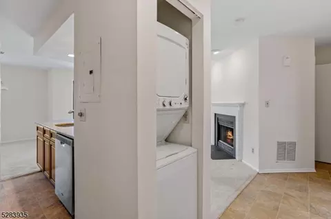 2 Sam Bonnell Dr, Clinton, NJ 08809 photo 11