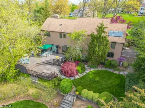 211 Tanglewood Dr, Somerville, NJ 08876