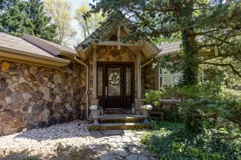 785 Clarence St, Westfield, NJ 07090