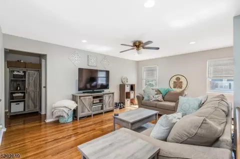 63 Roseland Ave #52, Caldwell, NJ 07006
