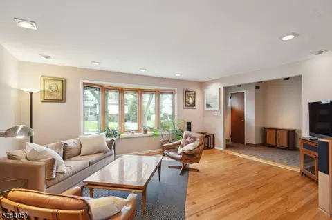 27 Lawrence Rd, Wayne, NJ 07470 photo 14