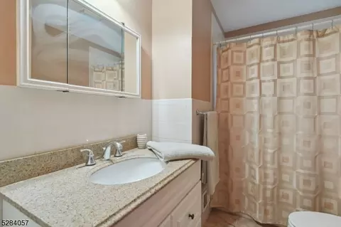 27 Lawrence Rd, Wayne, NJ 07470 photo 21