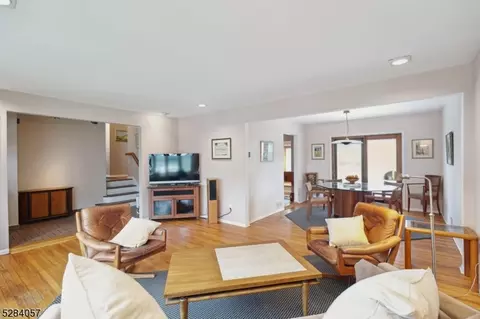 27 Lawrence Rd, Wayne, NJ 07470 photo 8