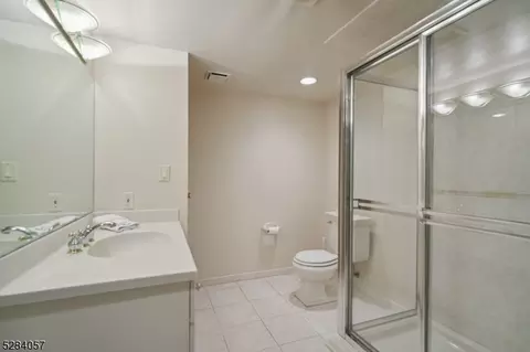 27 Lawrence Rd, Wayne, NJ 07470 photo 25
