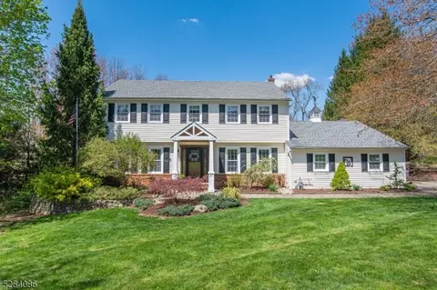 7 Kurt Dr, Roxbury Township, NJ 07836