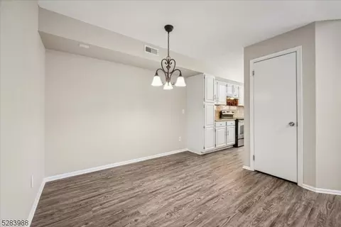 34 Crestmont Rd, Bedminster, NJ 07921 photo 13