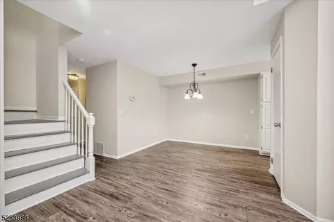 34 Crestmont Rd, Bedminster, NJ 07921 photo 11
