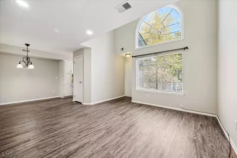 34 Crestmont Rd, Bedminster, NJ 07921 photo 9