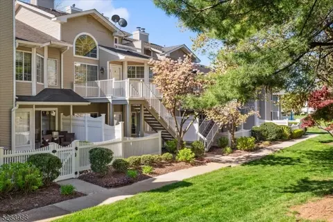 34 Crestmont Rd, Bedminster, NJ 07921