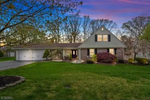 23 Greenbrook Dr, Matawan, NJ 07747