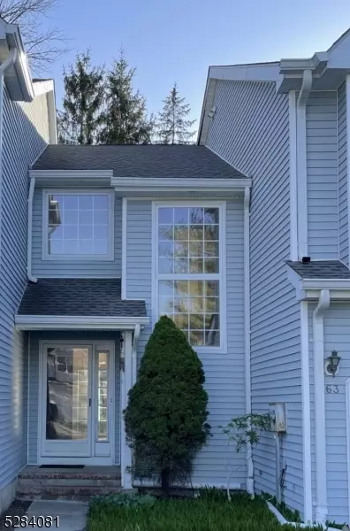 63 Weatherhill Rd, Hamburg, NJ 07419