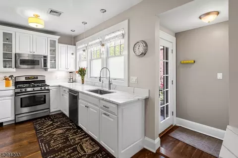 301 Euclid Ave, Hackensack, NJ 07601 photo 17