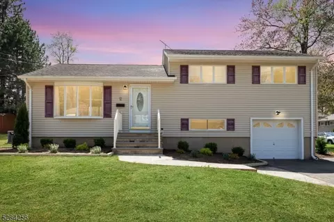 2 Clement Pl, Fanwood, NJ 07023
