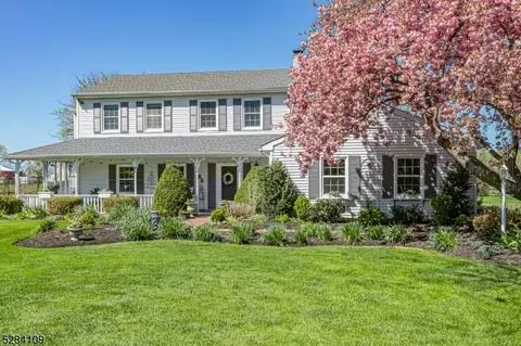 82 Hollow Rd, Montgomery, NJ 08558