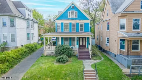 39 Hamilton St, East Orange, NJ 07017