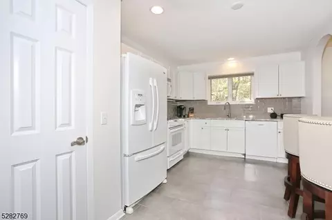 58 Lockley Ct, Wayne, NJ 07470 photo 7