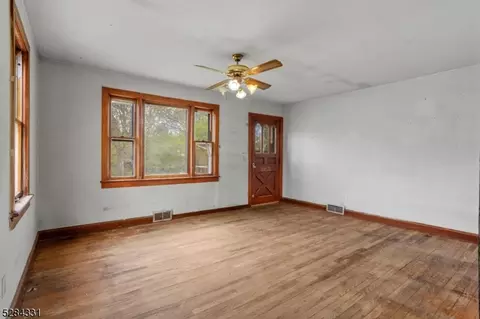 496 Franklin St, Alpha, NJ 08865 photo 3