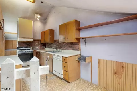 496 Franklin St, Alpha, NJ 08865 photo 5