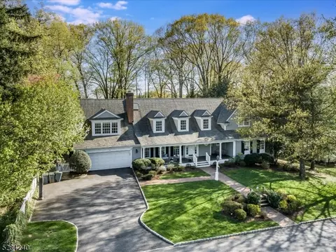 14 Heller Dr, Montclair, NJ 07043