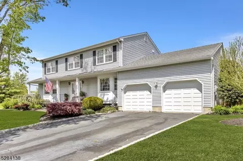515 Hoagland Ct, Hillsborough, NJ 08844