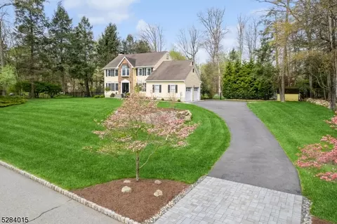3 Pocahontas Pl, Hackettstown, NJ 07840