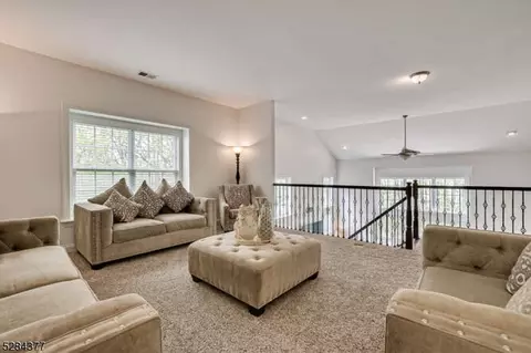 39 Crestview Dr, Clinton, NJ 08809 photo 25