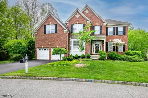 39 Crestview Dr, Clinton, NJ 08809 photo 2