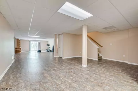 39 Crestview Dr, Clinton, NJ 08809 photo 32