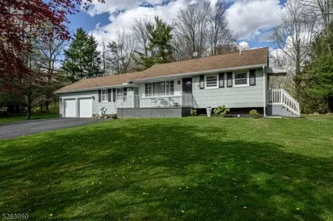 41 Henry St, Oxford, NJ 07863