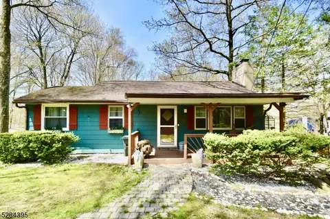 51 Maple Ave, Hardyston, NJ 07460
