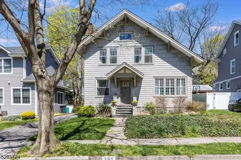137 Ames Ave, Leonia, NJ 07605