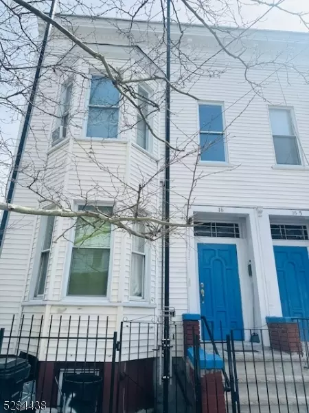 16 M L King Blvd, Newark, NJ 07104