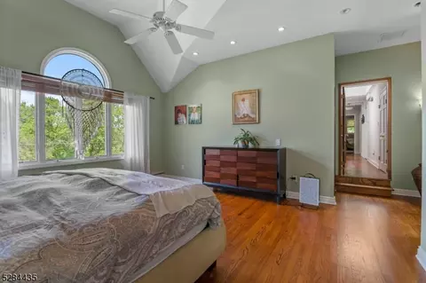 586 Terhune Dr, Wayne, NJ 07470 photo 24