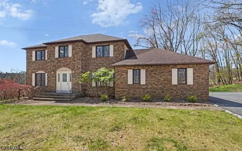 46 Shongum Rd, Randolph, NJ 07869