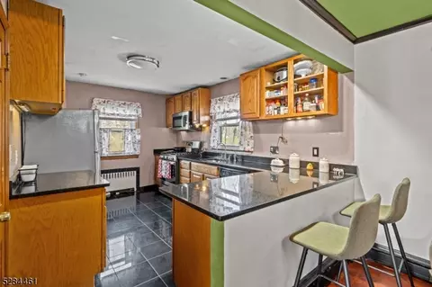353 Hillcrest Ave, Plainfield, NJ 07062 photo 4