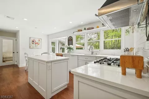 57 Lenox Rd, Wayne, NJ 07470 photo 10