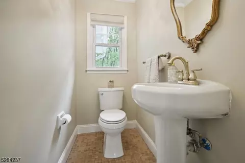 57 Lenox Rd, Wayne, NJ 07470 photo 14