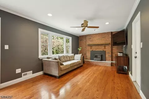 57 Lenox Rd, Wayne, NJ 07470 photo 12
