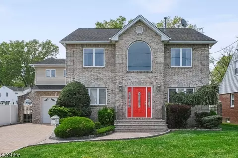 33 S 17th St, Kenilworth, NJ 07033