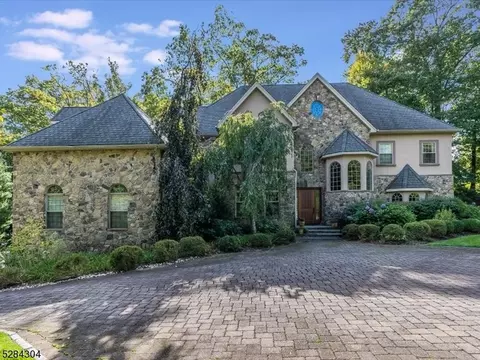 272 Valley Way, Montclair, NJ 07042