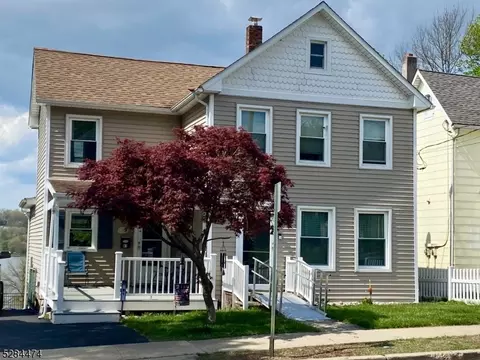 81 Allen St, Netcong, NJ 07857