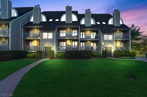 504 River Renaissance, East Rutherford, NJ 07073