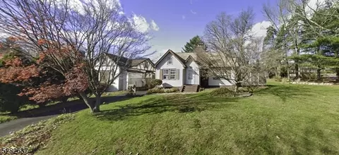 25 Overlook Dr, Rockaway, NJ 07866