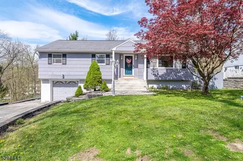 31 Tanglewood Dr, Vernon Twp, NJ 07422