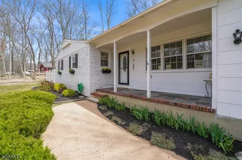 4 Walter Dr, Jackson Twp, NJ 08527
