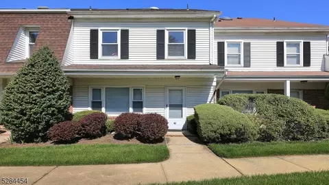 40 Wareham Ct #40, Scotch Plains, NJ 07076