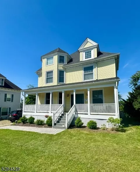 6 Jardine Rd, Morristown, NJ 07960