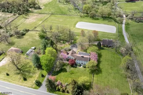 129 Pleasant Run Rd, Flemington, NJ 08822