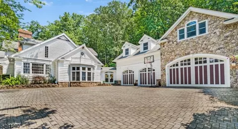 40 Mendham Rd, Far Hills, NJ 07931